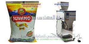 ماكينة تعبئة اللب الخشب فى اكياس بلاستيكية ماركة ام توباك   